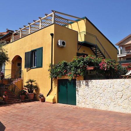 B&B Stella Marina Ачитреца Екстериор снимка