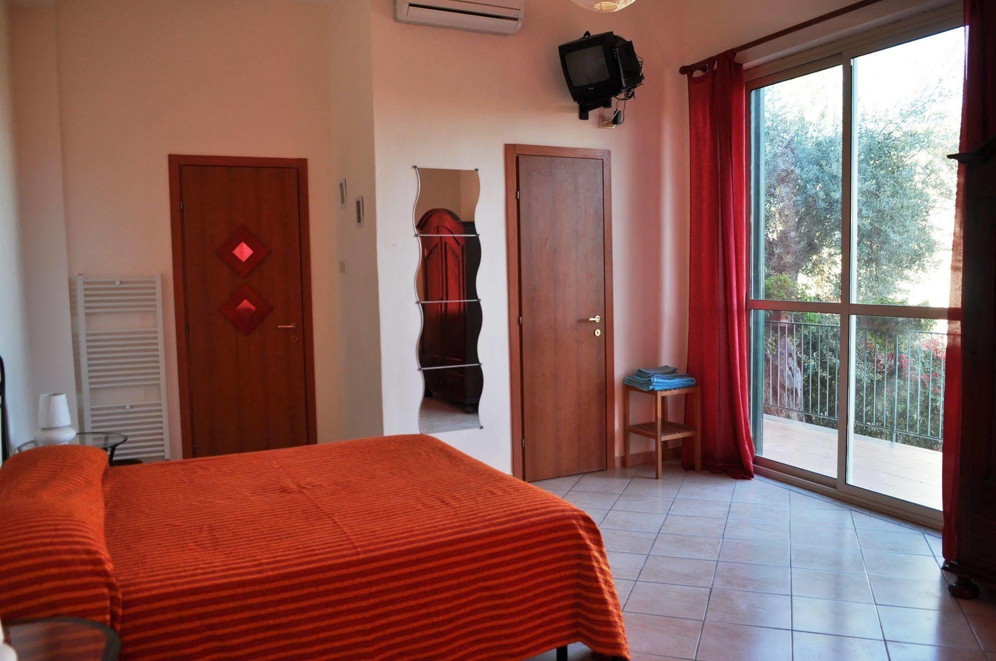 B&B Stella Marina Ачитреца Екстериор снимка